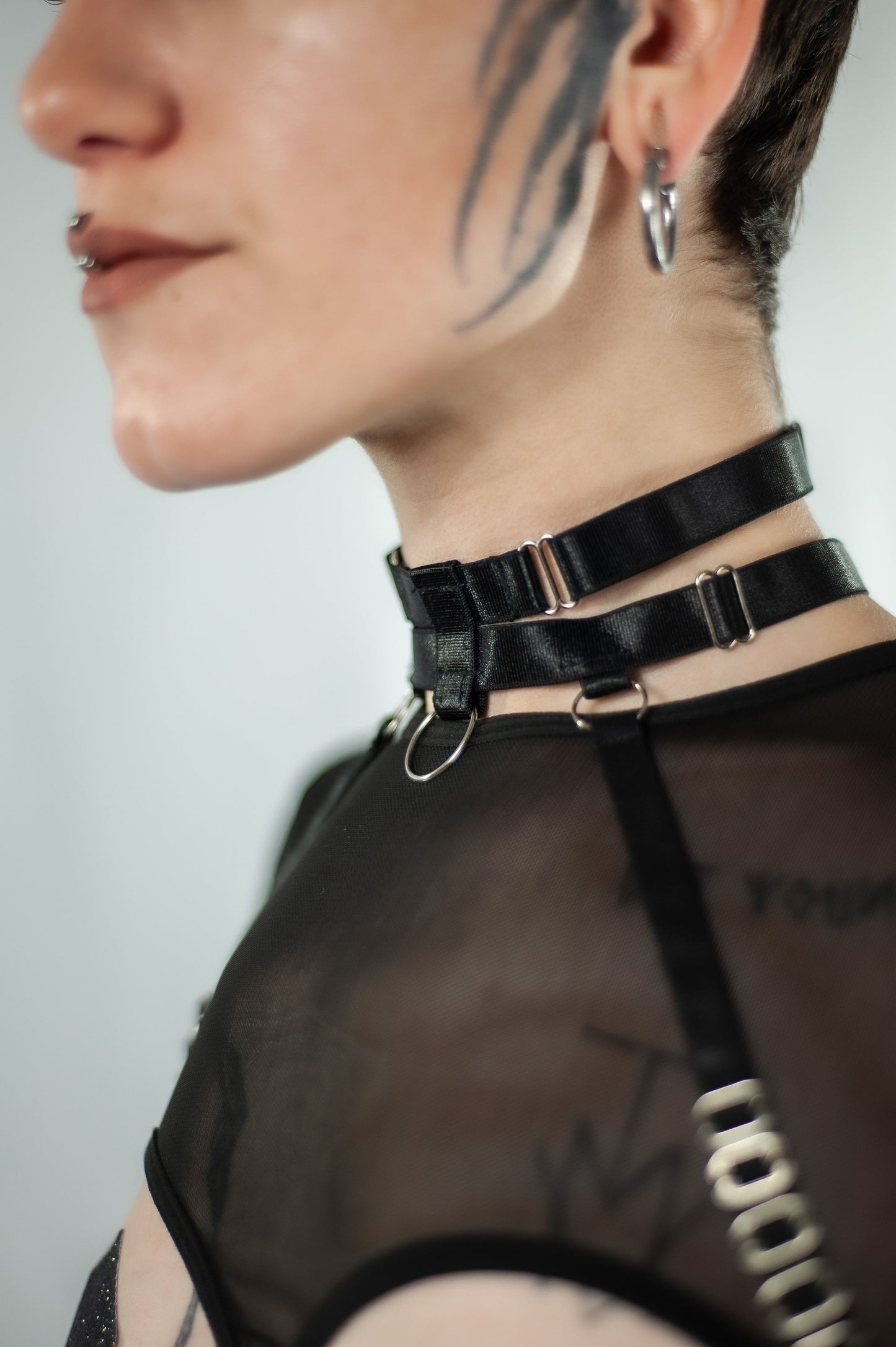Cut Out 4-Piece Garter Belt