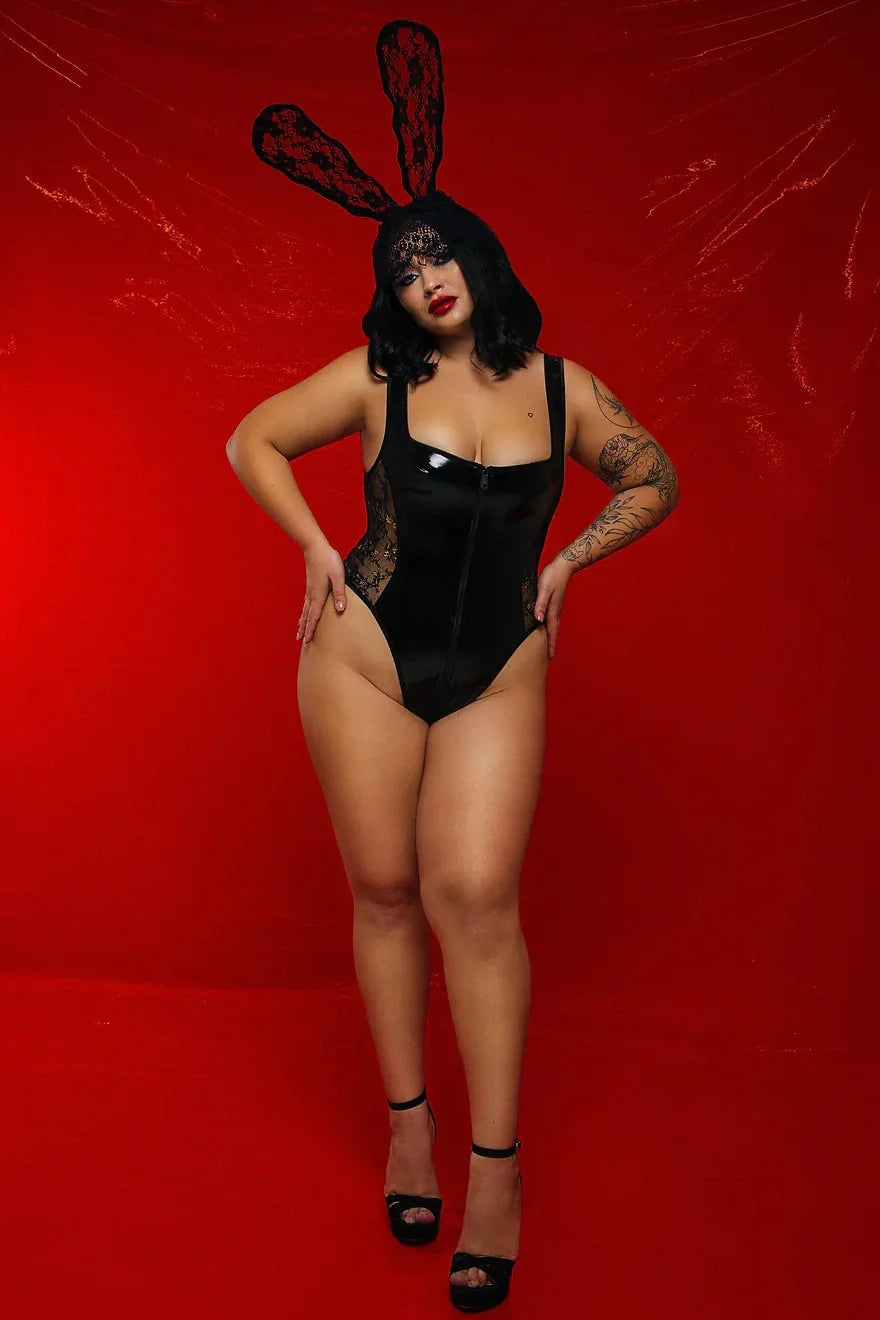 Lace Detailed Vinyl Set