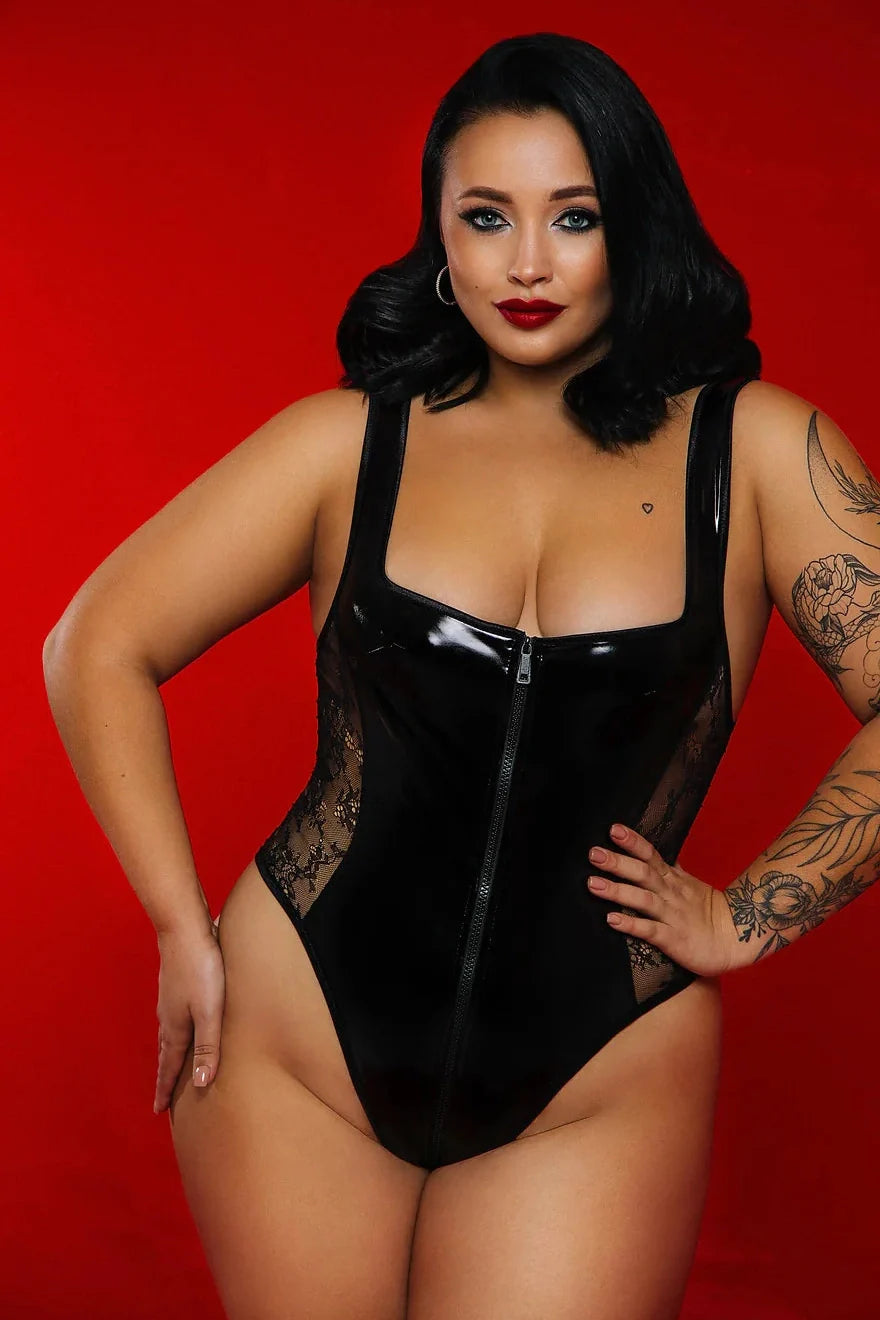 Lace Detailed Vinyl Set