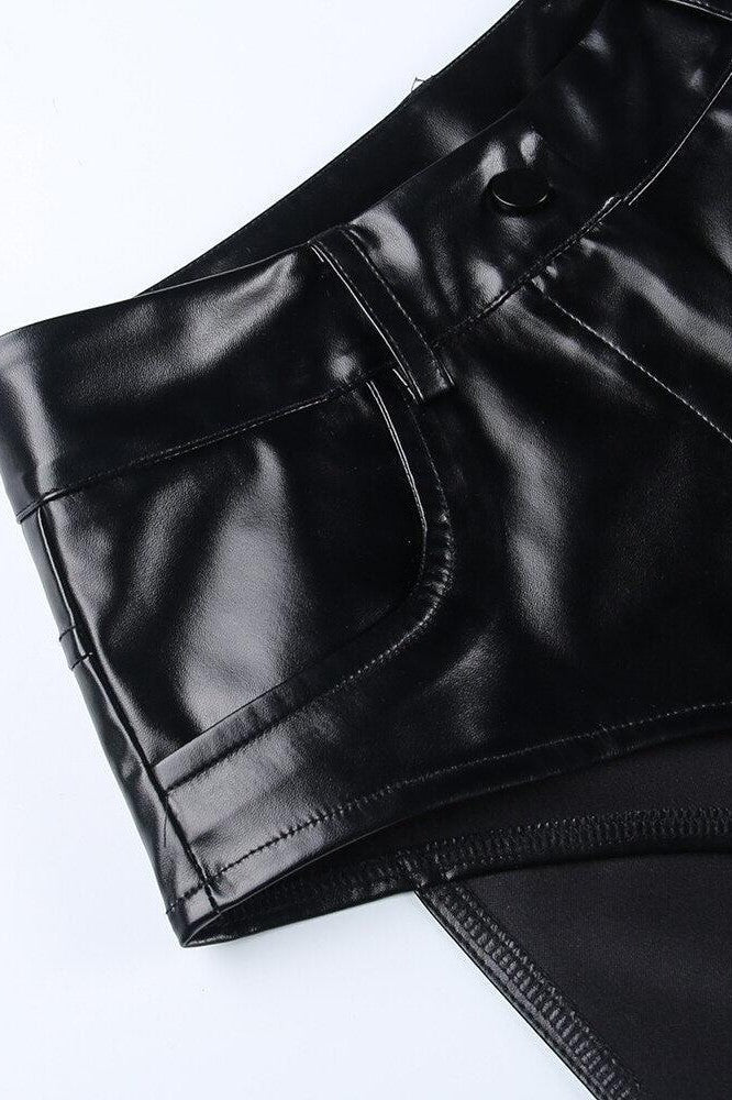 Triangle Pocket Short