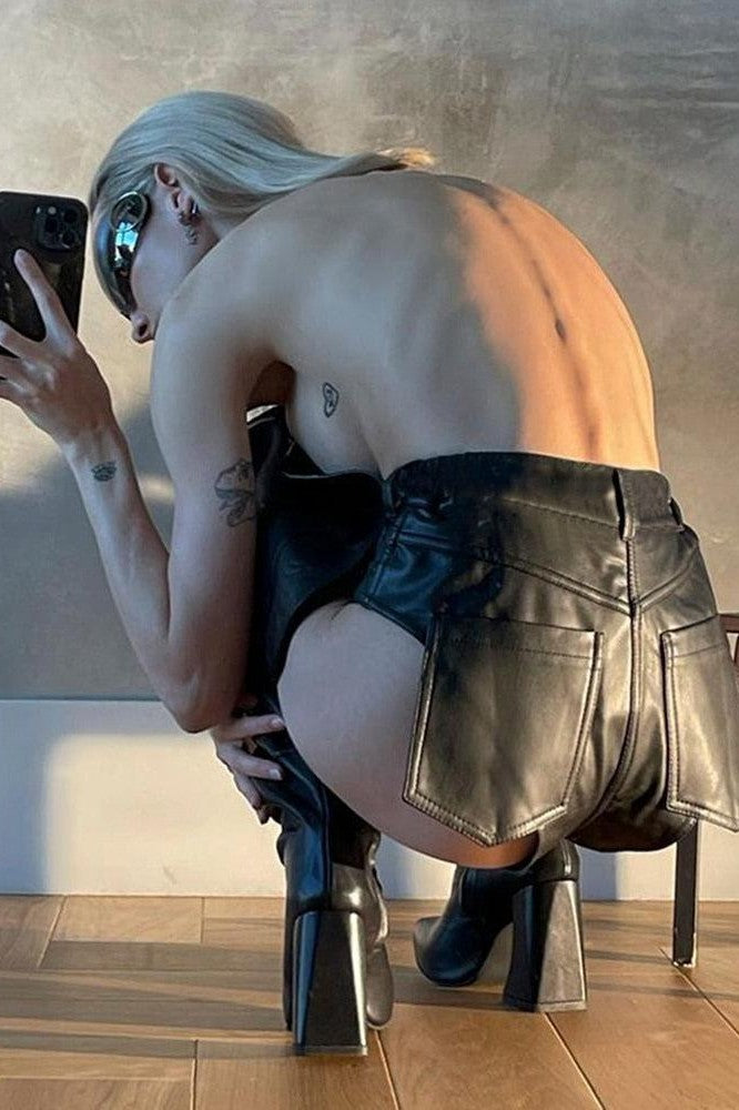 Triangle Pocket Short